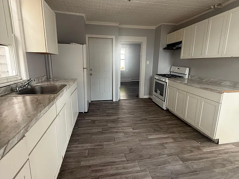 34 Lincoln Pl #1F — Photo 1