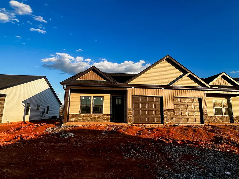 276 Hummingbird Ln — Photo 23