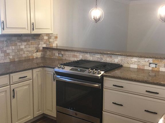 5th image of 21 Redhook Bay Dr