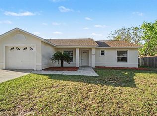 724 E 11th Ave, Mount Dora, FL 32757