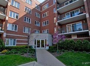 5255 N Riversedge Ter UNIT 2-302, Chicago, IL 60630