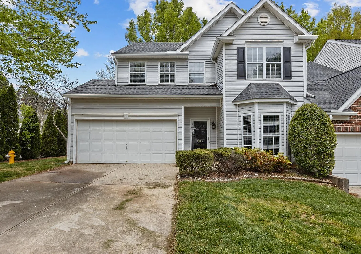 3 bed, 2.5 bath, 1700 sqft, $2,100 — Photo 1