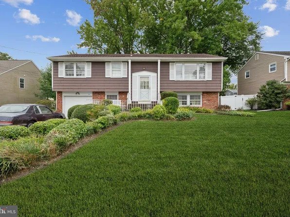 107 Daytona Ave, Cherry Hill, NJ 08034