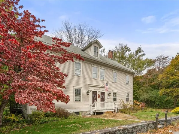 331 Newman Ave, Rumford, RI 02916