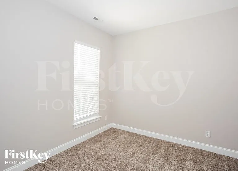 1391 Napa St NW — Photo 11
