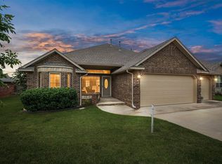 3212 E Valley Mdw, Norman, OK 73071