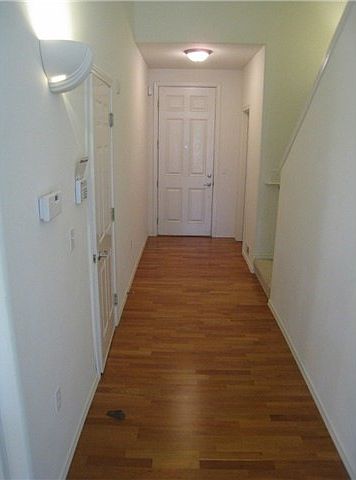 1st image of 1036 Lynnwood Ct SE Unit 1033