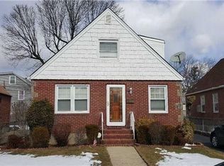 22731 Murdock Ave, Queens Village, NY 11429