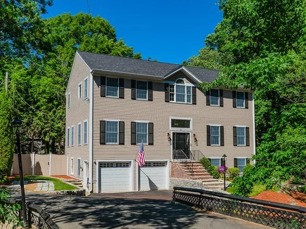 20 Nugent Ln, Reading, MA 01867