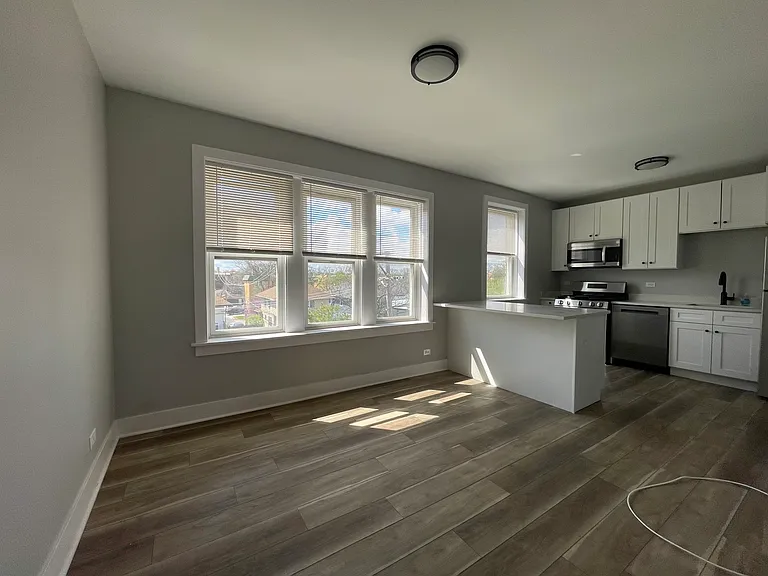 722 N Austin Blvd #3W — Photo 6