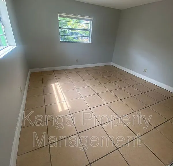 4329 Cocoanut Rd — Photo 16