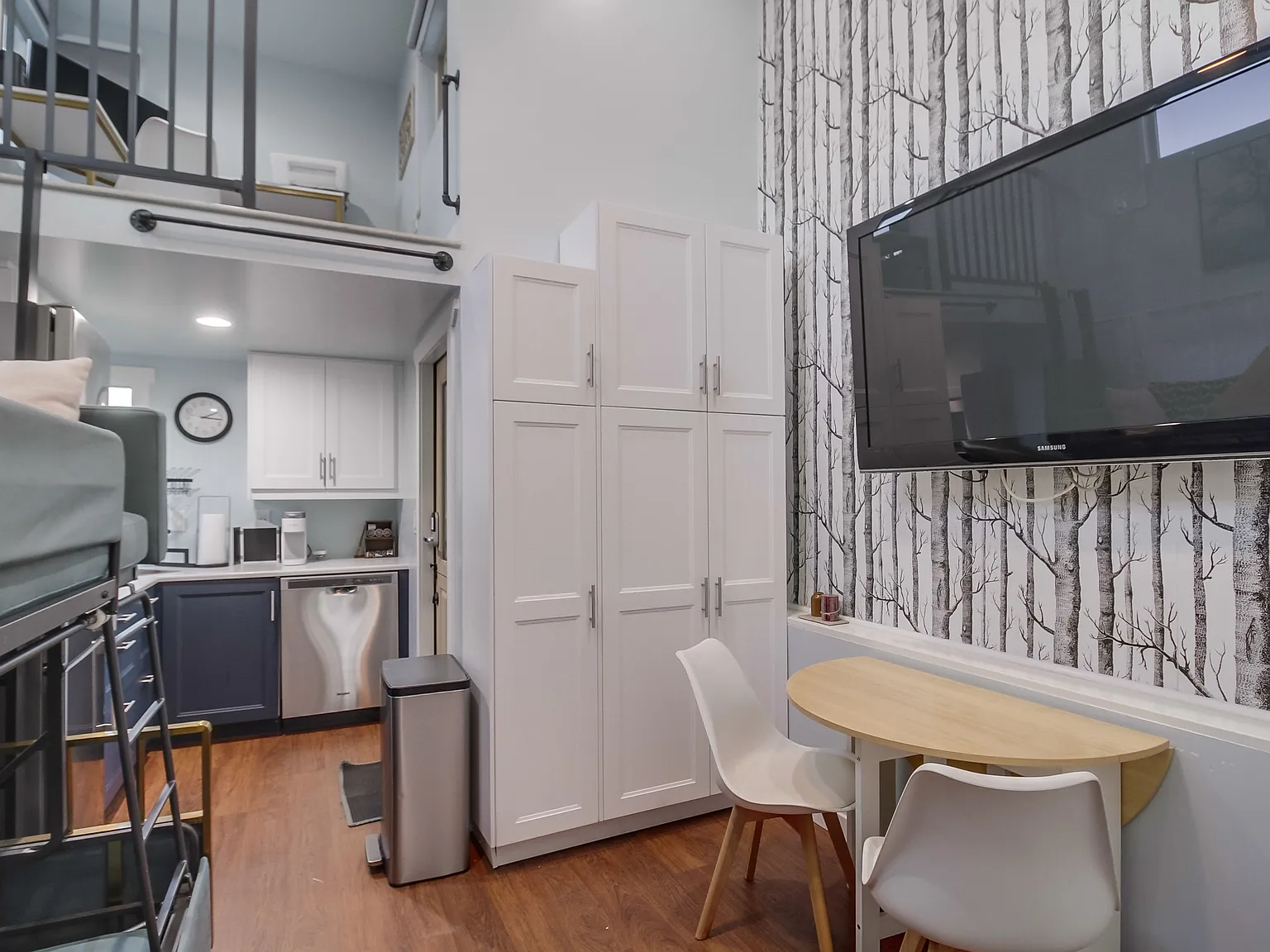 1509 Gregory St — Photo 2