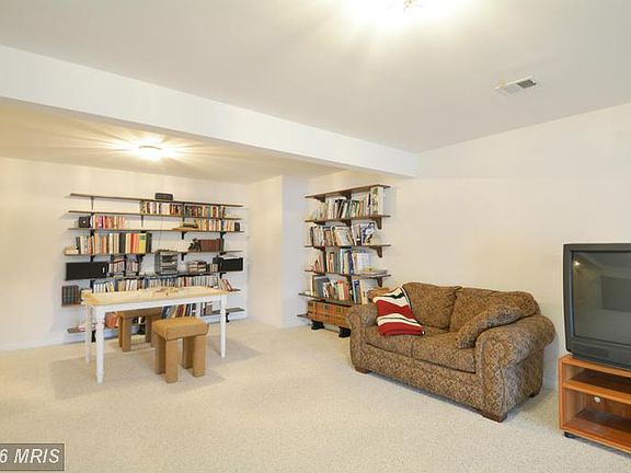 4th image of 12369 Grantley Ct