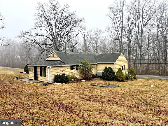 2nd image of 2630 Hobbs Rd