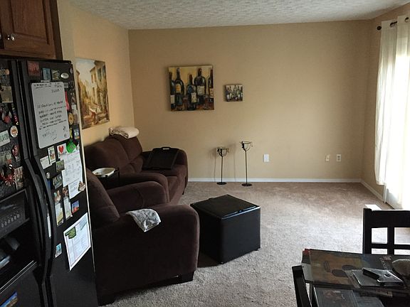3rd image of 6474-6476 Birchview Dr N