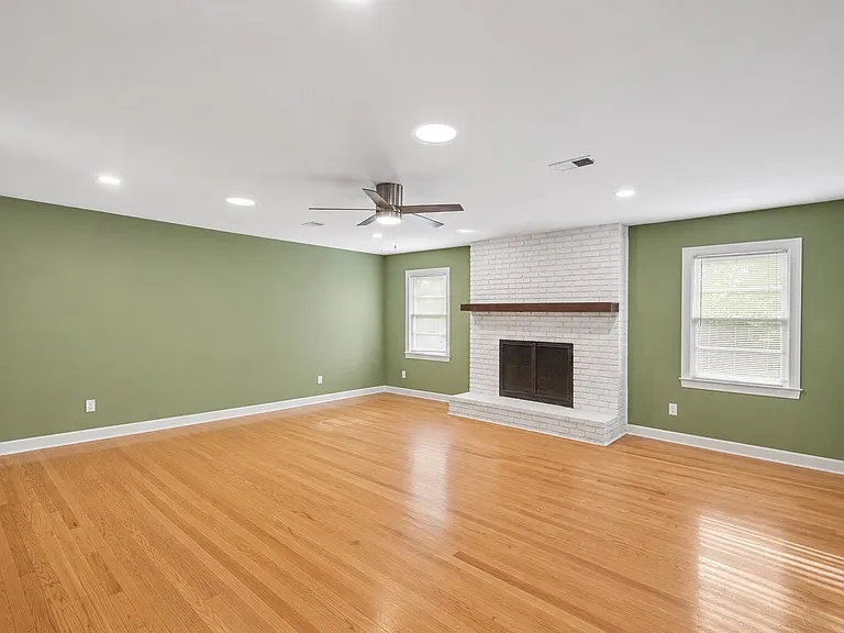 37 N Century St — Photo 10