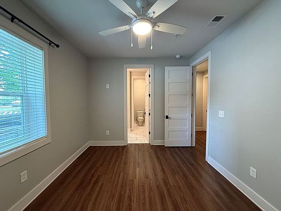 4th image of 805B Bradford Ave #101