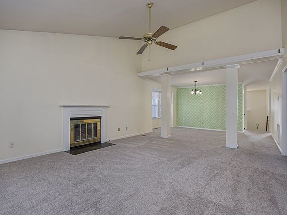 3rd image of 230 Pepper Ridge Cir