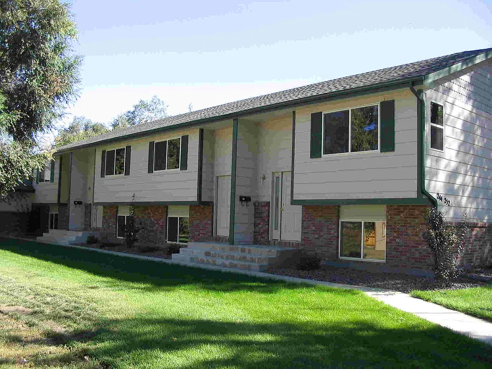 250 S 2nd Ave