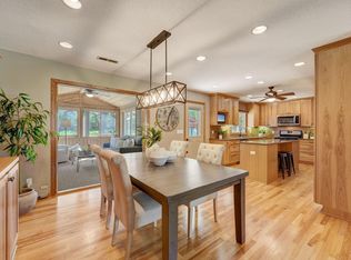 1808 Raleigh Dr, Burnsville, MN 55337