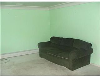 5th image of 35 Holly Dr