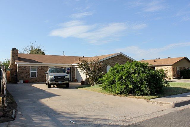 1st image of 4505 Parkdale Dr