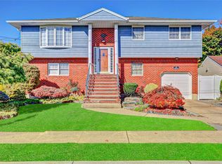 2177 Rosemont St, Bellmore, NY 11710