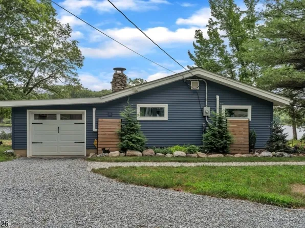 939 Plymouth Lake Dr, Stillwater Twp., NJ 07860