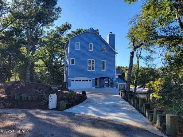 202 Lagoon Ct, Emerald Isle, NC 28594