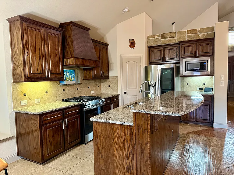 New appliances and granite counter top