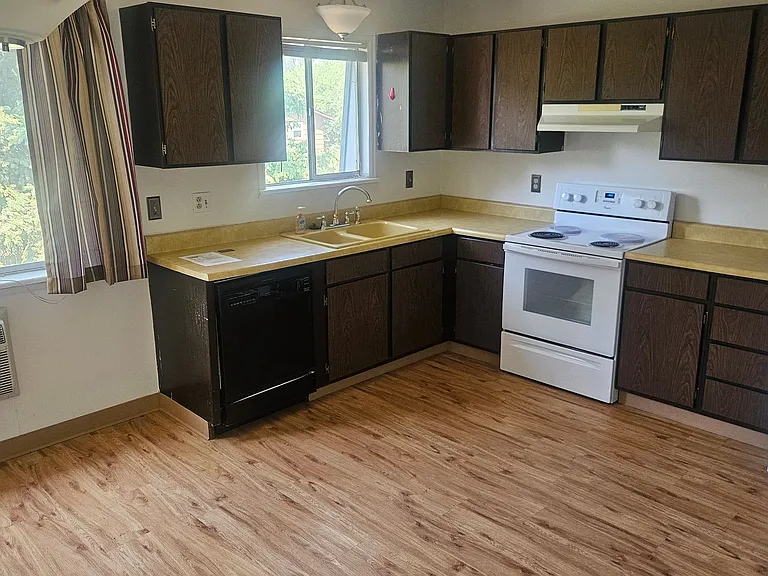 905 E Swallow Rd #4 — Photo 1