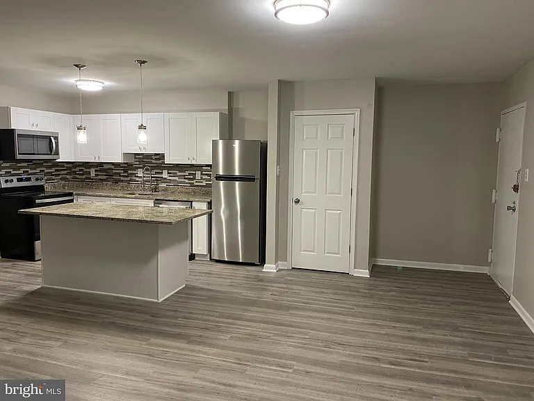 6220 Edsall Rd #401 — Photo 4