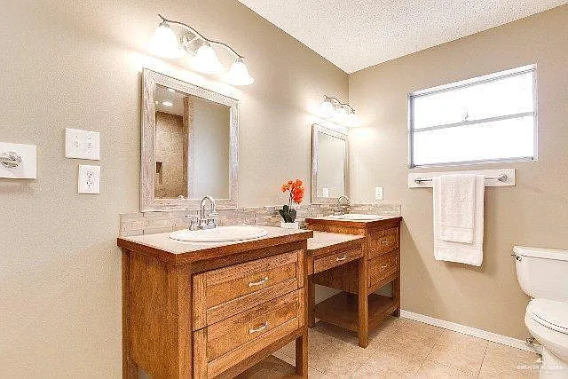 1524 Primrose Ave — Photo 9