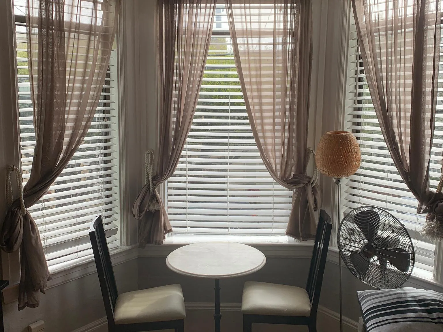 2943 Baker St — Photo 1