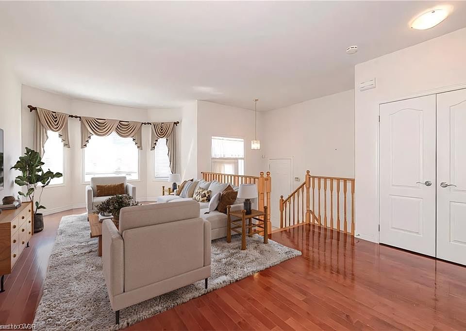 1st image of 802 Coldstream Dr