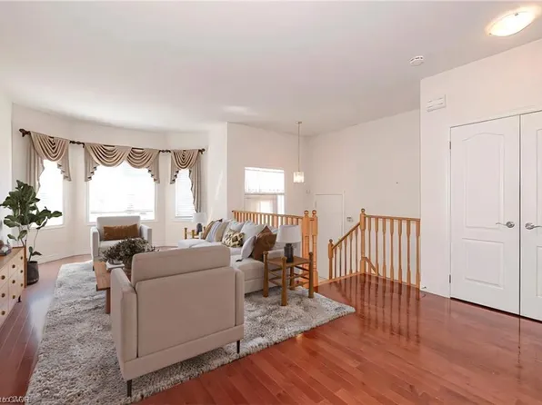 802 Coldstream Dr, Oshawa, ON L1K 2Z3