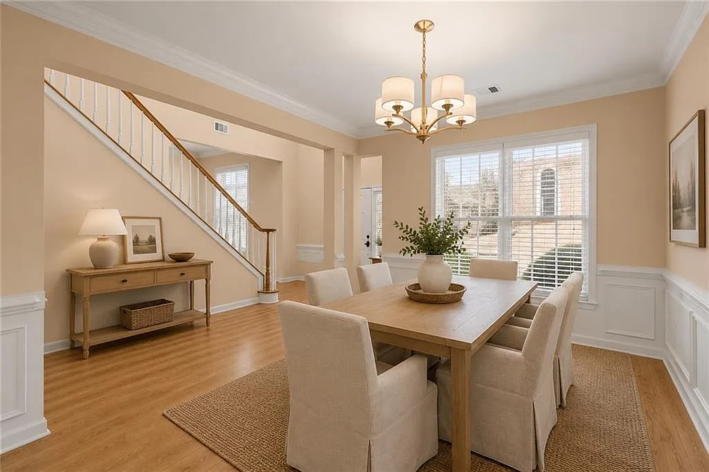 4 bed, 2707 sqft, $3,250 — Photo 3