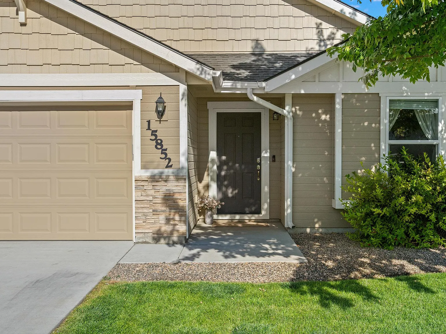 3 bed, 1650 sqft, $2,450 — Photo 3