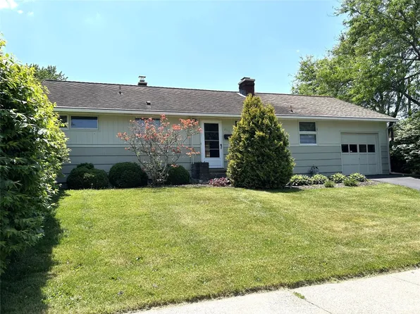 269 Academy Dr, Vestal, NY 13850