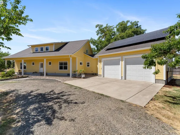91514 River Rd, Junction City, OR 97448