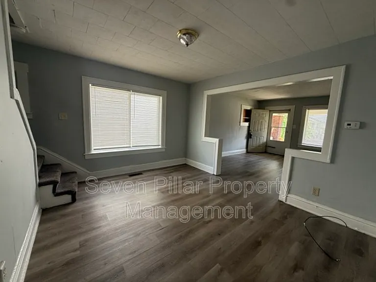1044 16th Ave — Photo 8