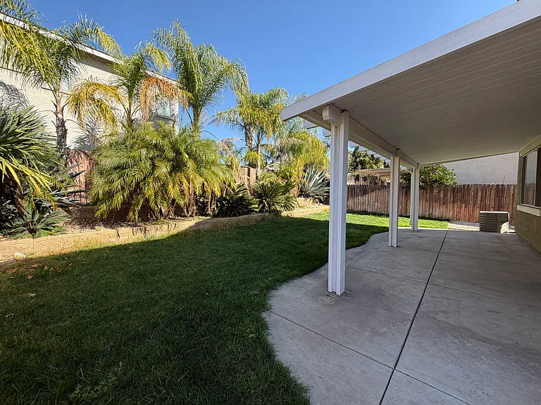 13152 River Oaks Dr — Photo 55