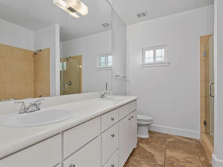 2514 Bennington St — Photo 23