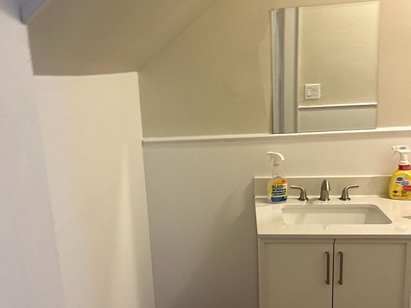 4th image of 223 State St #11