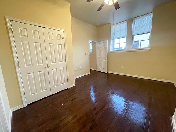 4th image of 712 Saint Paul St APT 10