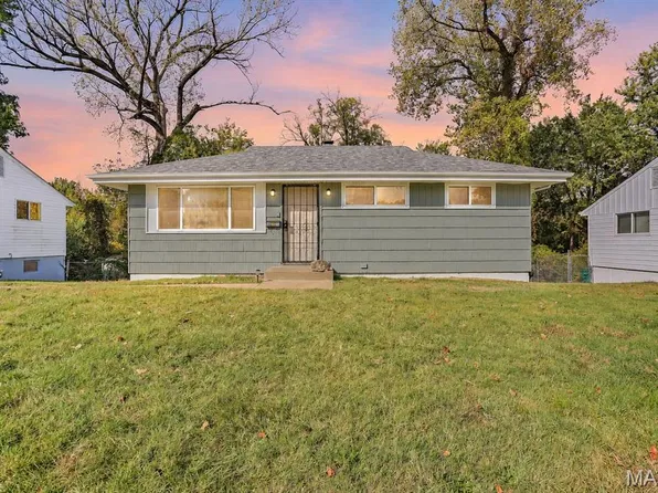 5673 Parchester Dr, Saint Louis, MO 63121