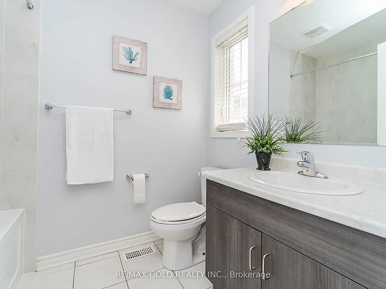 102 Leadenhall Rd — Photo 18