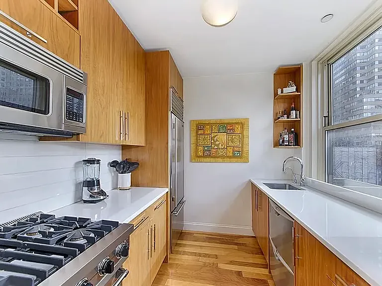 88 Greenwich St #903 — Photo 3