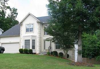 1st image of 380 Saddle Bridge Dr