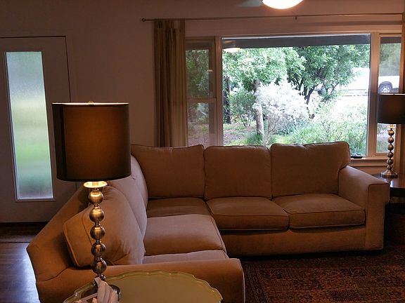 Love that window!